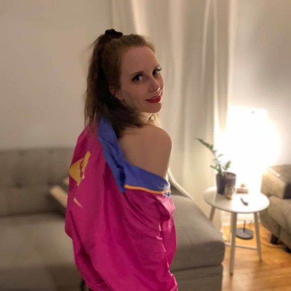 Meet your Posher, Steph - Picture 1 of 1